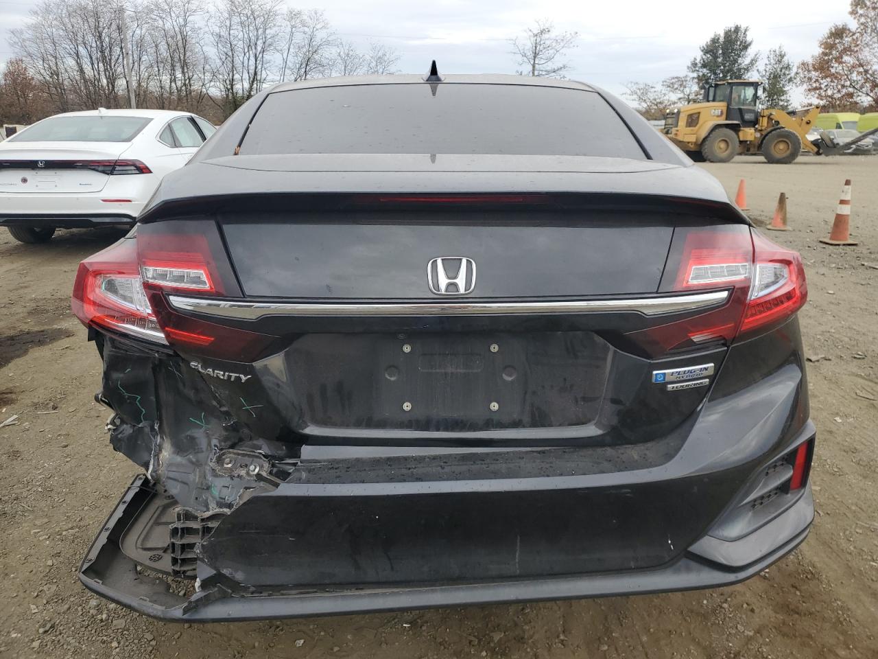 2018 Honda Clarity Touring VIN: JHMZC5F38JC014935 Lot: 78647934