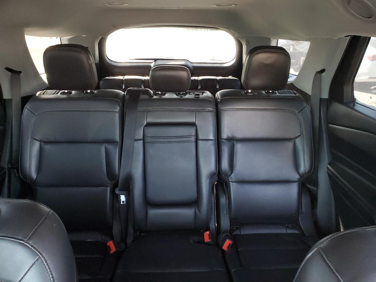 2022 Ford Explorer - Image 10