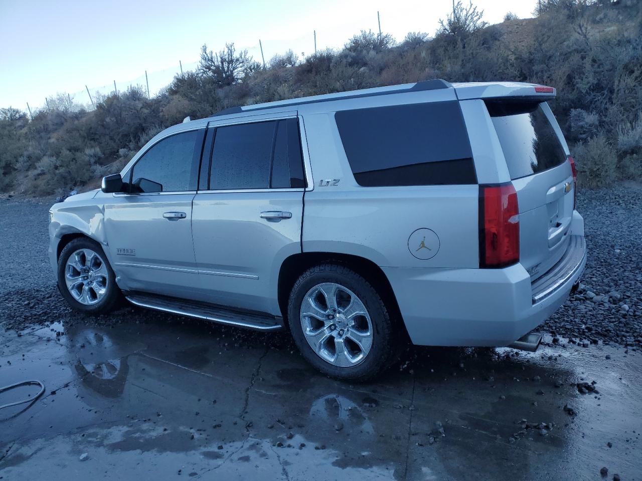 VIN 1GNSKCKC2GR222032 2016 CHEVROLET TAHOE no.2