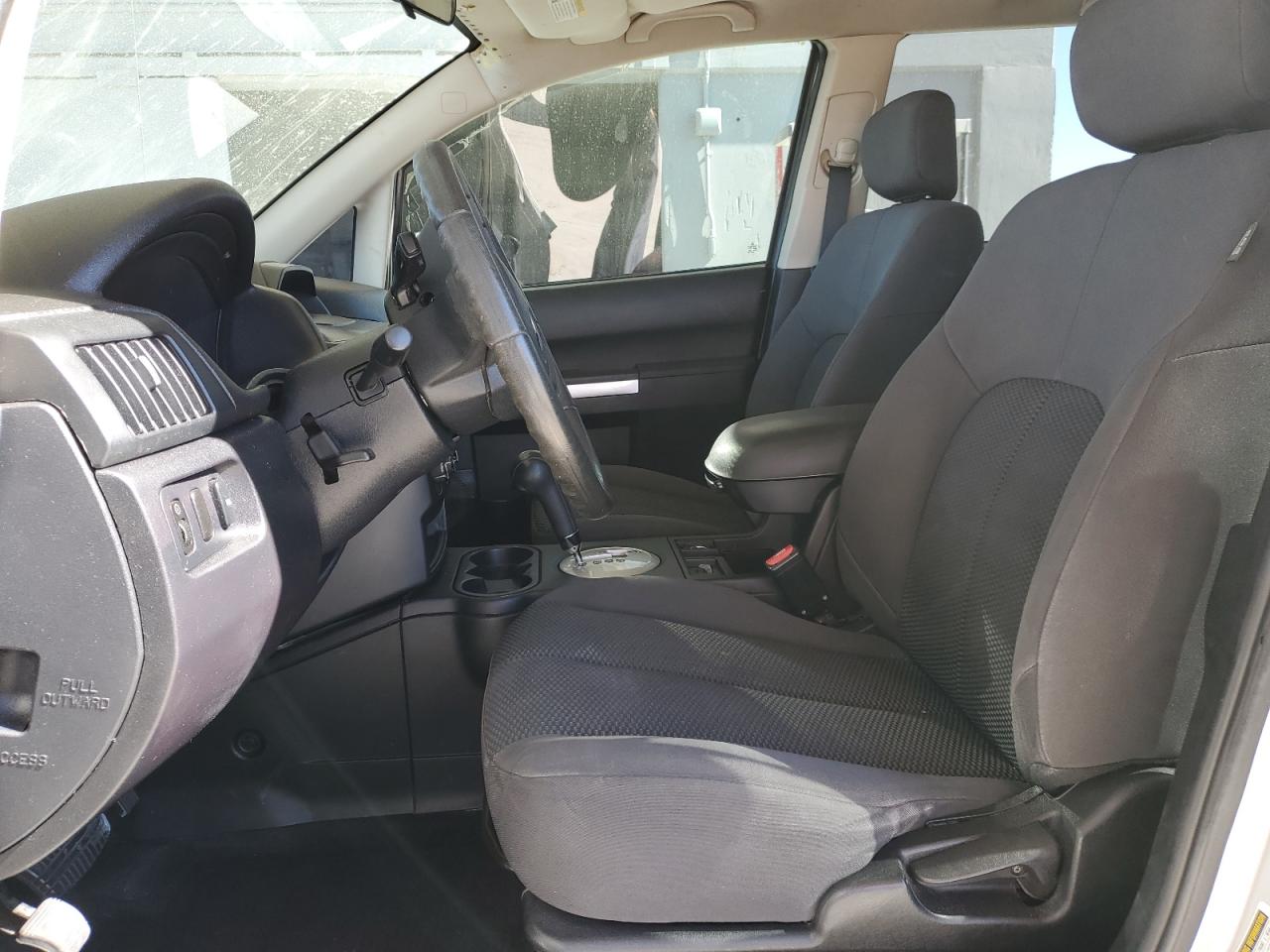 2007 Mitsubishi Endeavor - Image 7