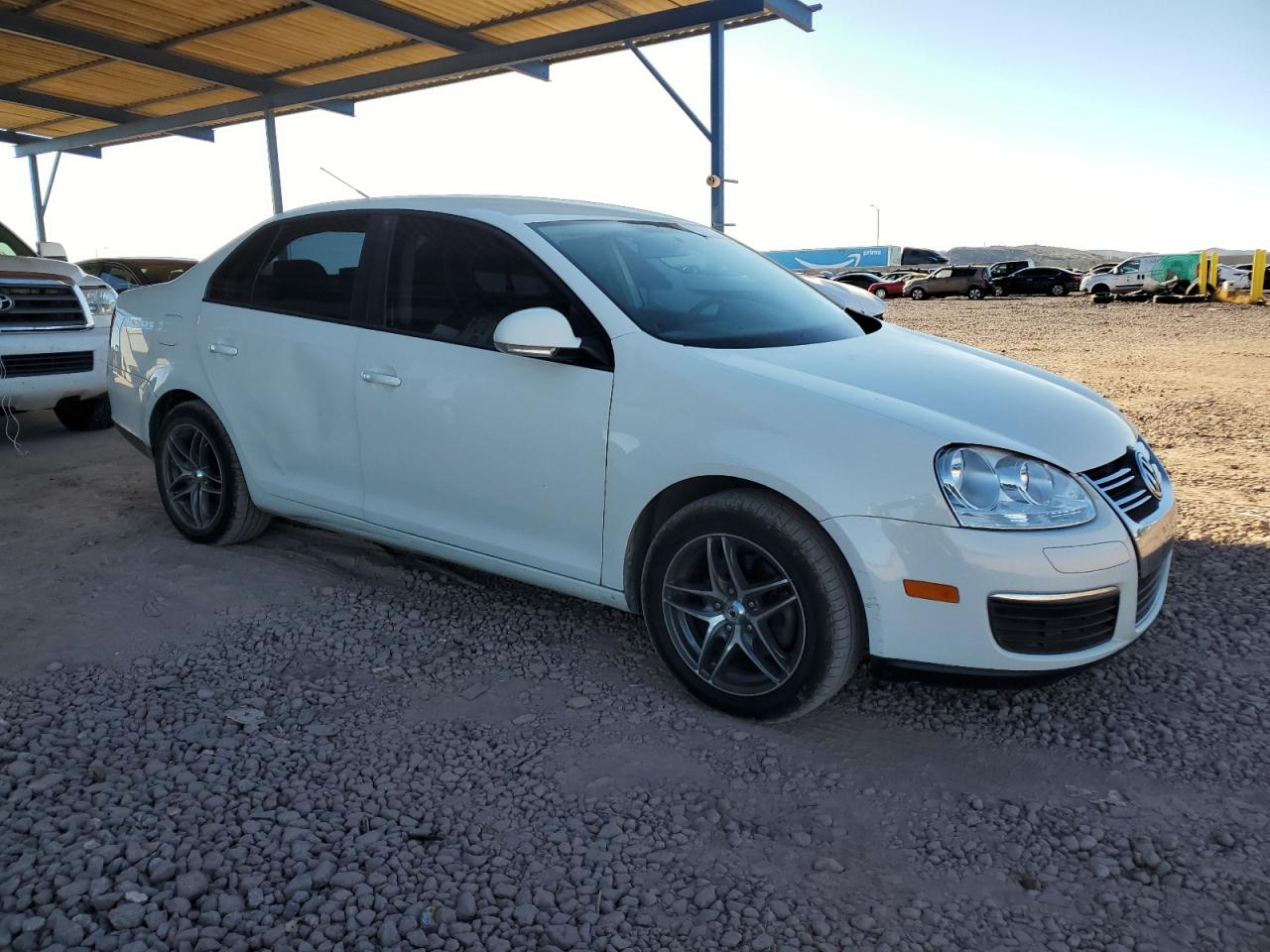 2010 Volkswagen Jetta - Image 4