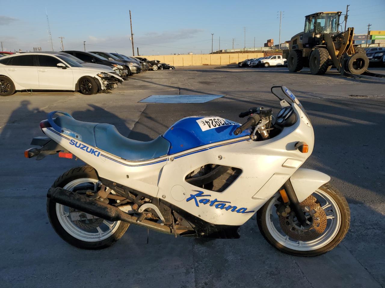 1988 Suzuki Gsx600 F VIN: JS1GN72A7J2104922 Lot: 81173924