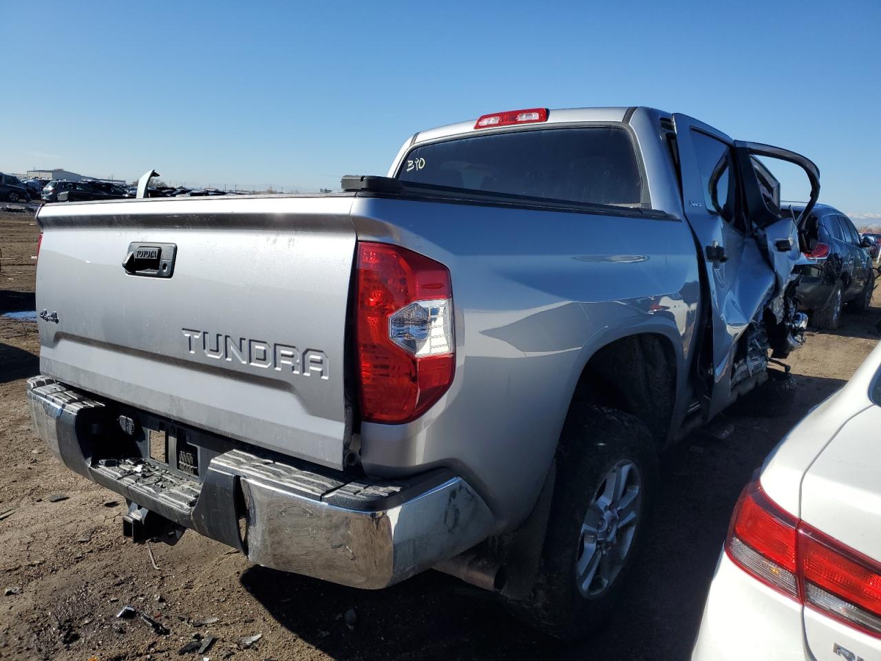 VIN 5TFDW5F14HX611231 2017 TOYOTA TUNDRA no.3