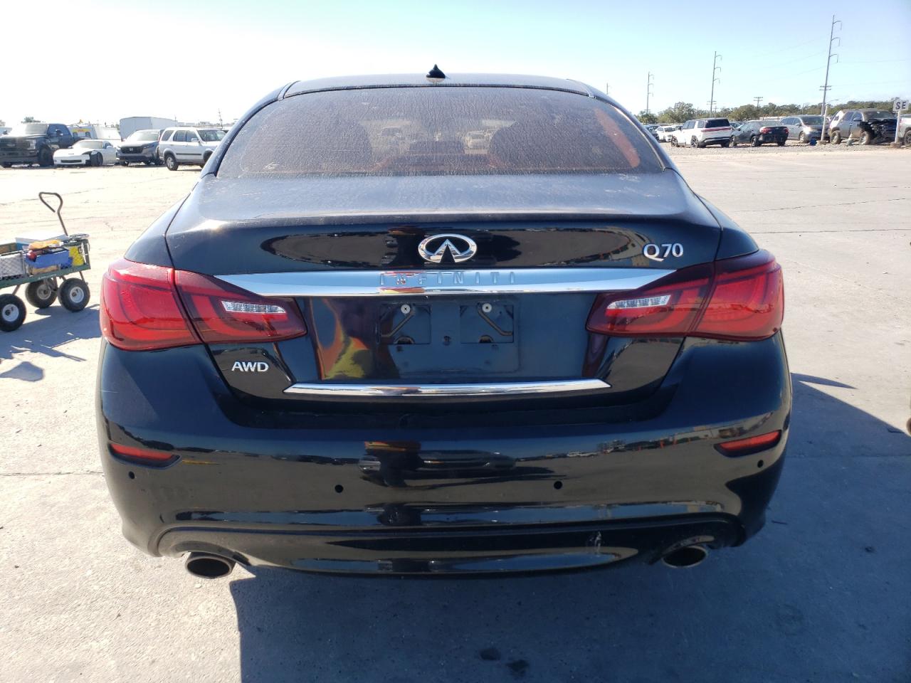 2015 Infiniti Q70 - Image 6