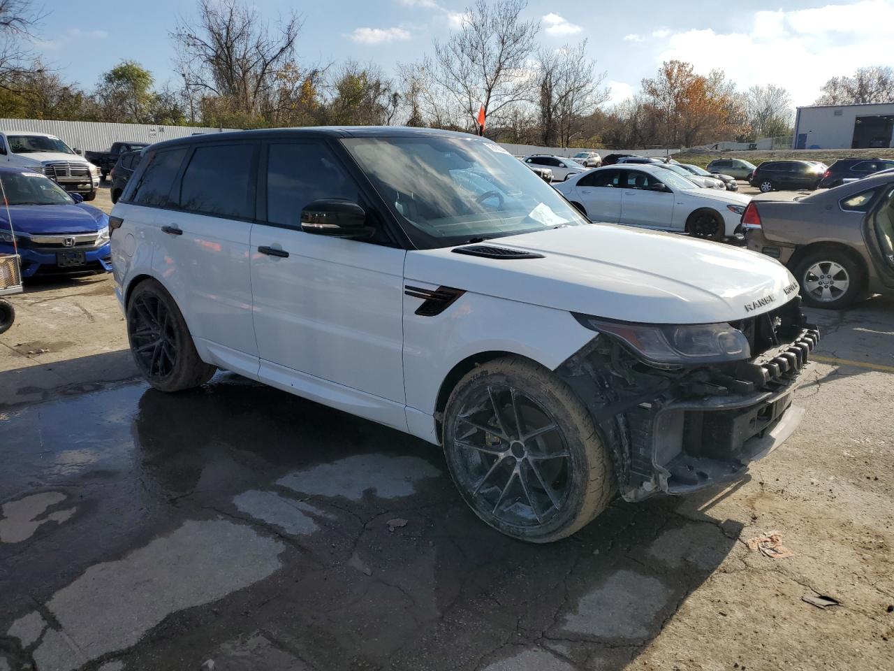 2015 Land Rover Range Rover - Image 4