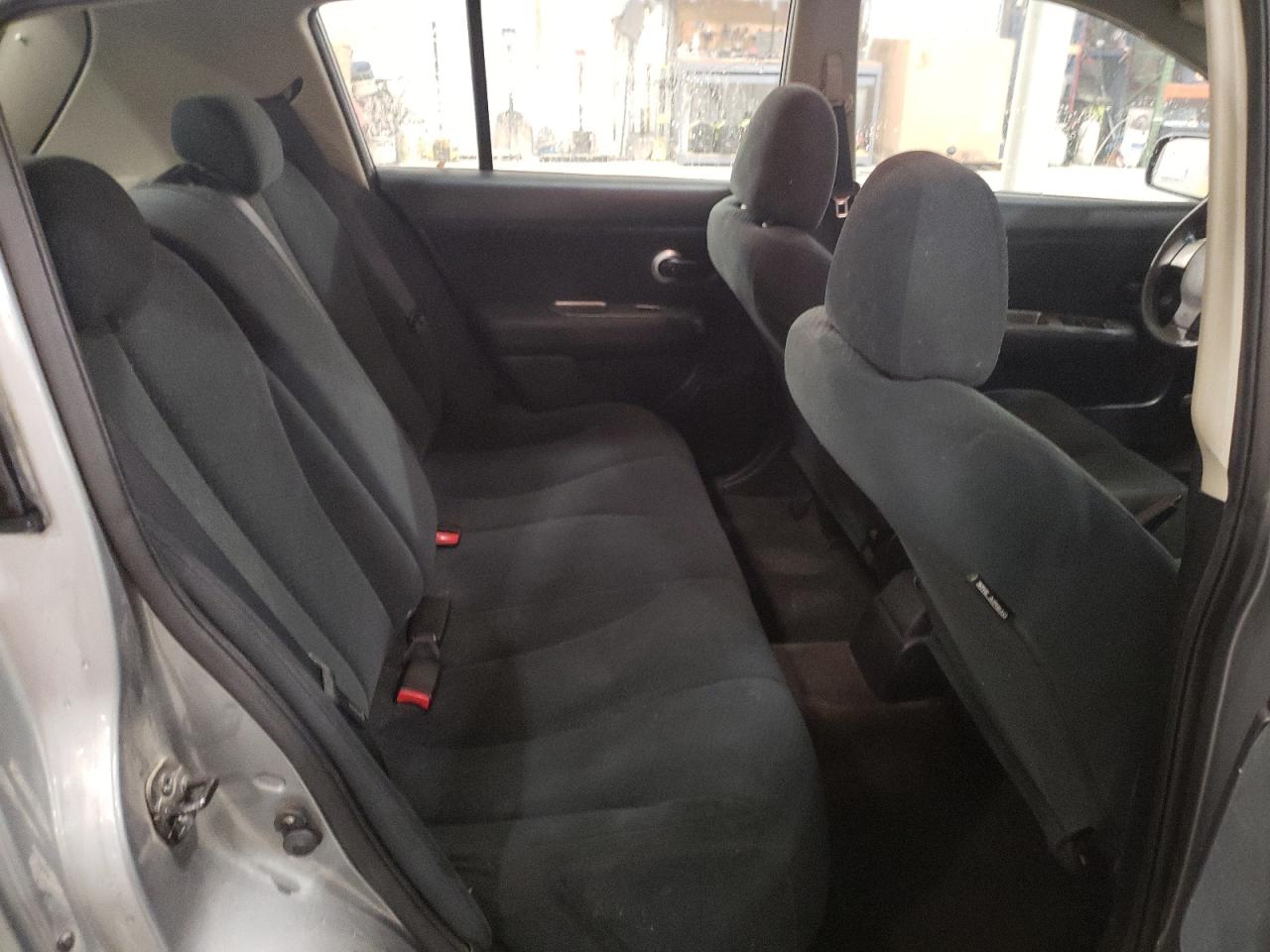 2010 Nissan Versa - Image 10