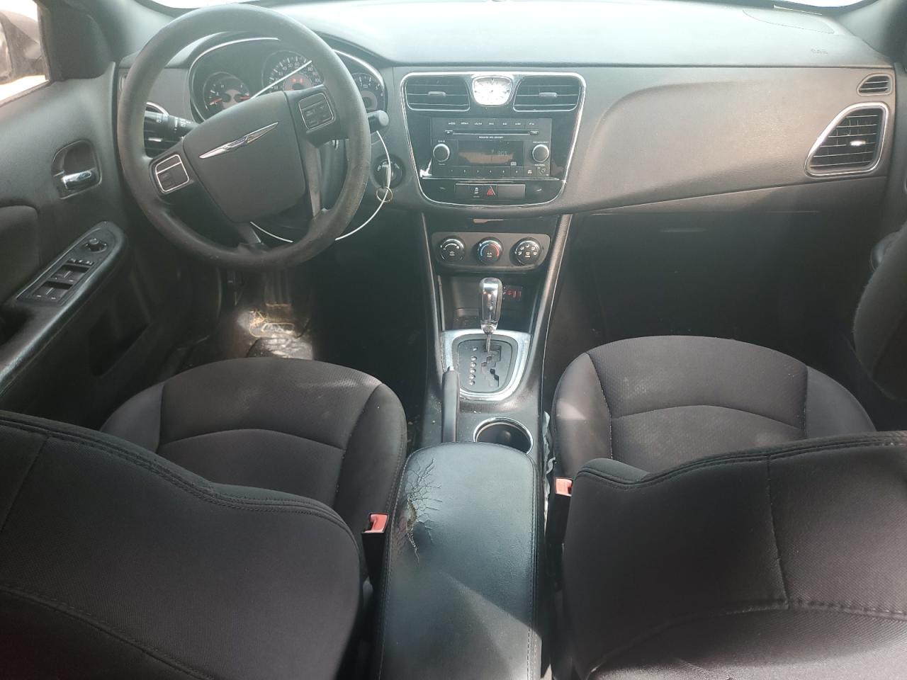 2014 Chrysler 200 - Image 8