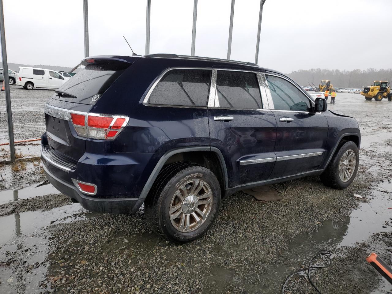 2012 Jeep Grand Cherokee - Image 3