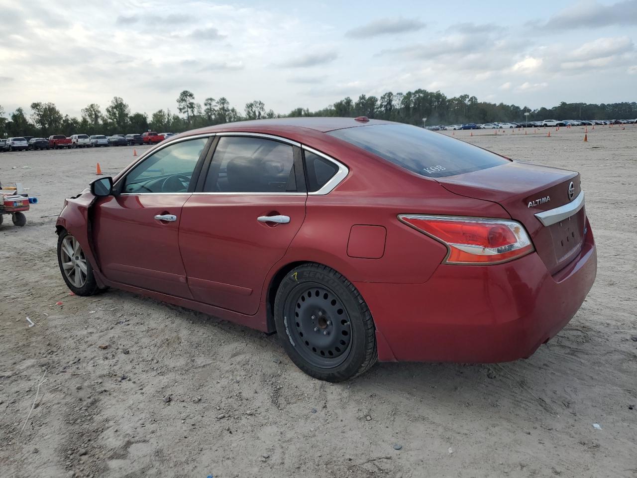 2014 Nissan Altima - Image 2