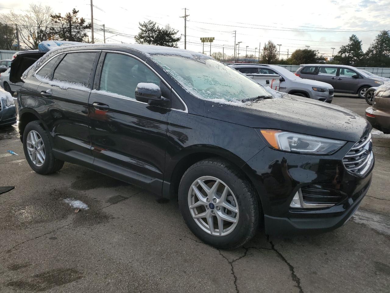 2022 Ford Edge - Image 4