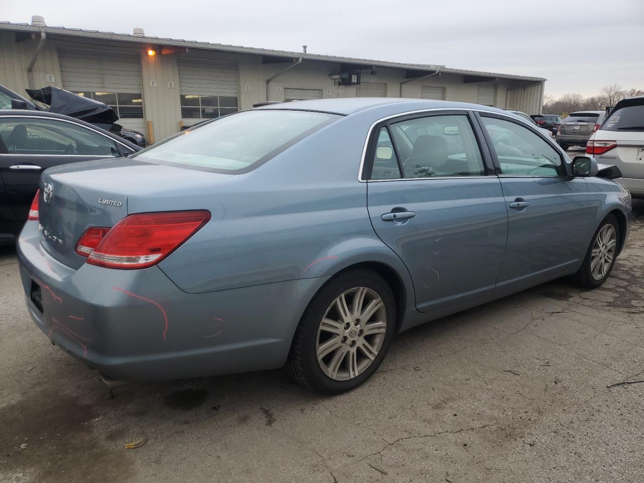 2006 Toyota Avalon - Image 3