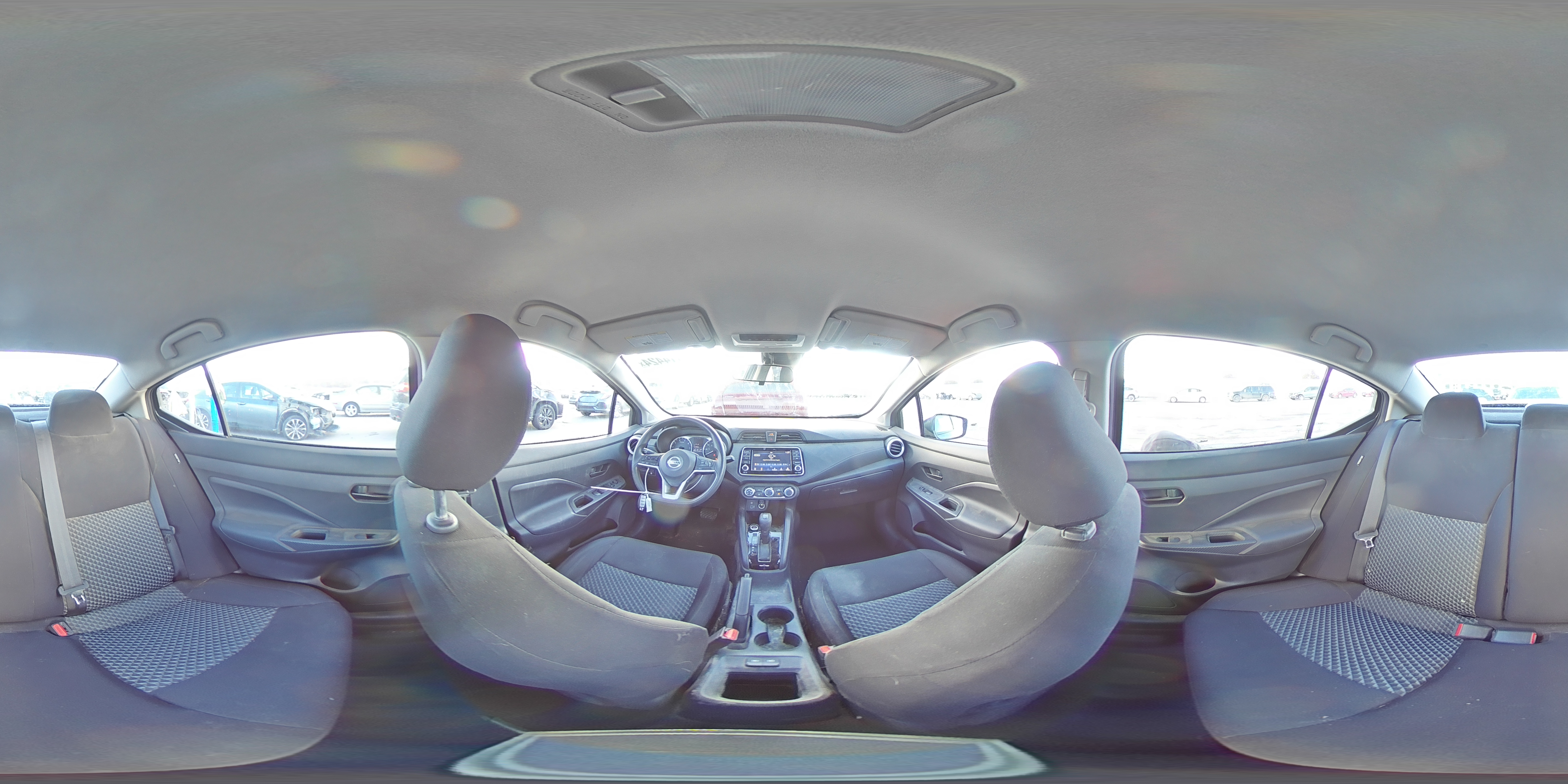 2021 Nissan Versa - Image 14