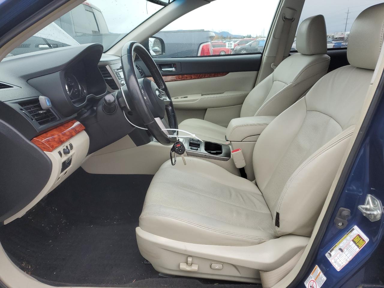2011 Subaru Outback - Image 7