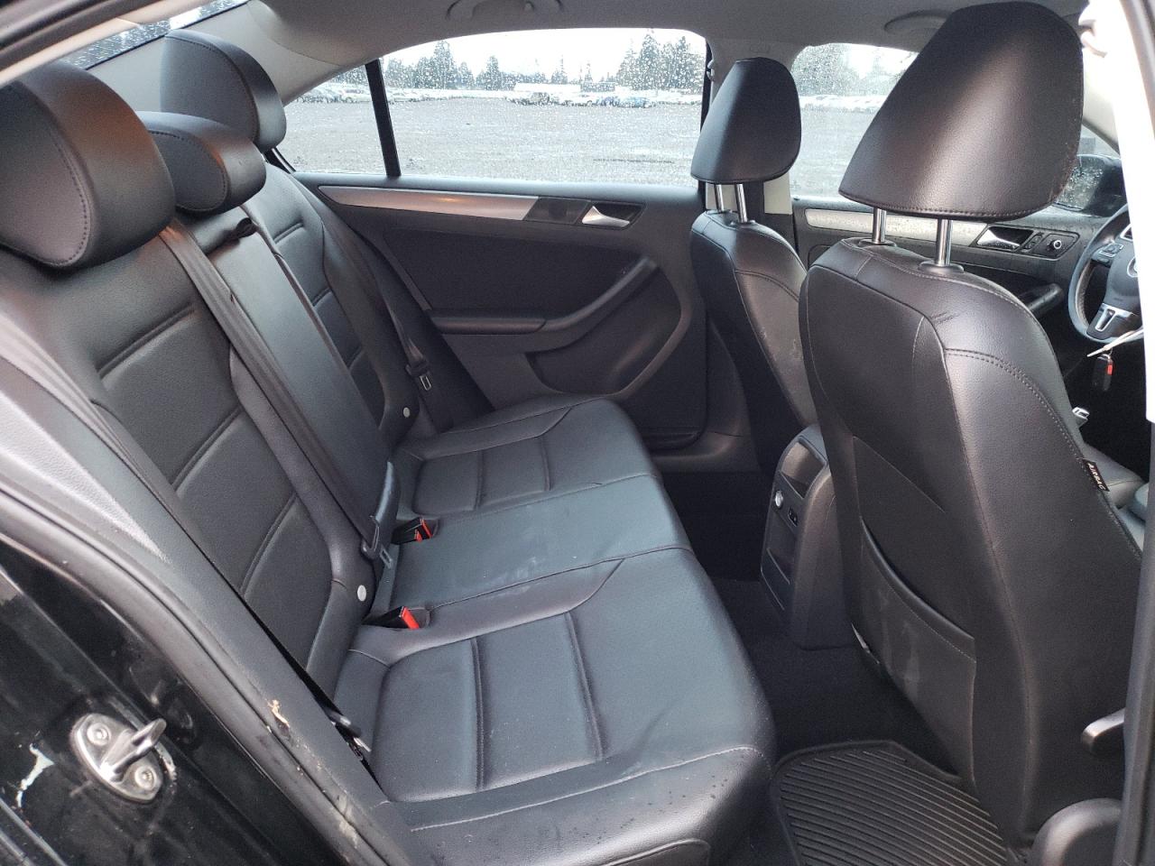 2014 Volkswagen Jetta - Image 10