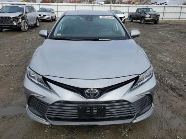  TOYOTA CAMRY 2023 Серебристый