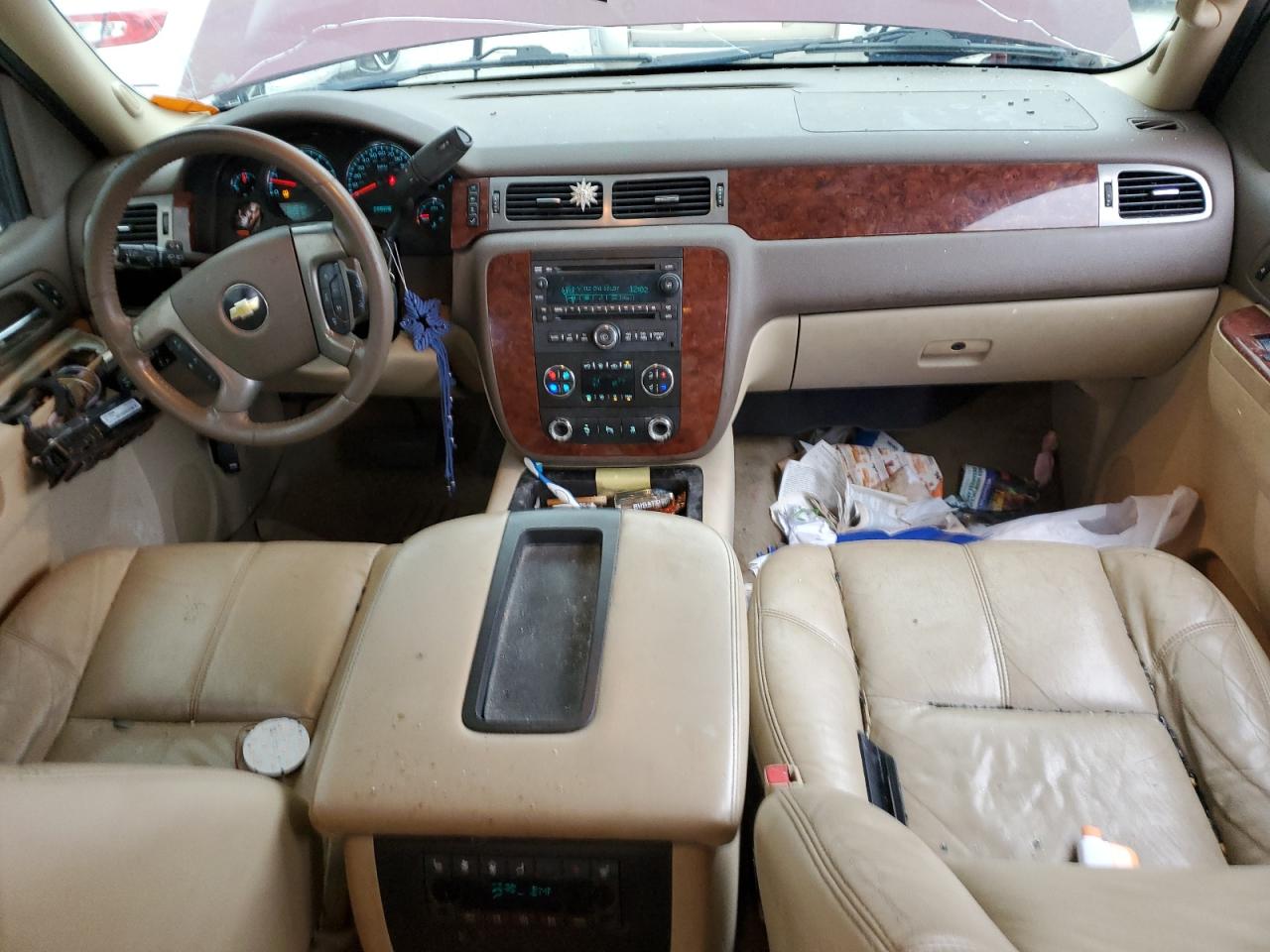 2010 Chevrolet Suburban K1500 Lt VIN: 1GNUKJE38AR280484 Lot: 81628454