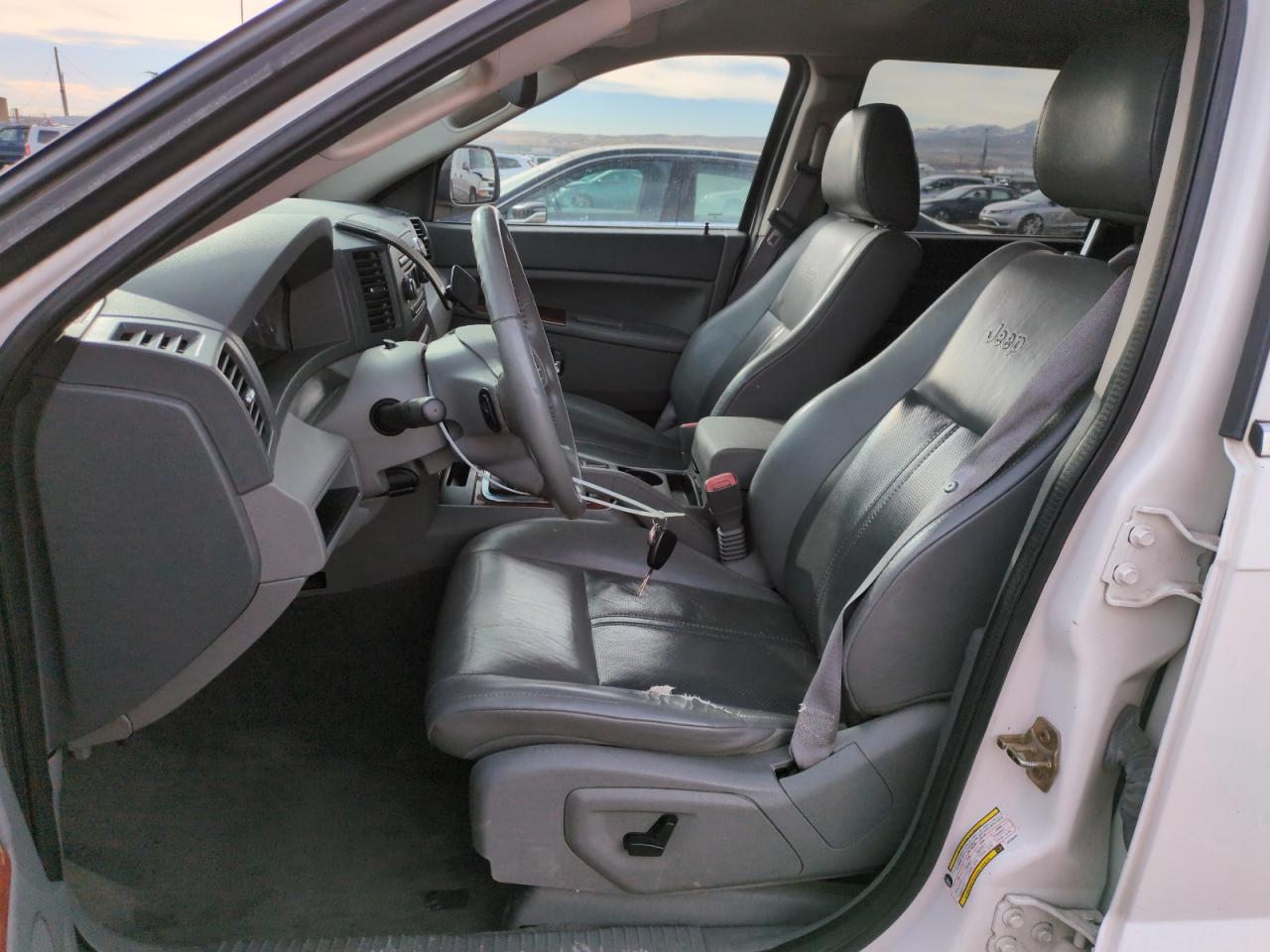 2006 Jeep Grand Cherokee - Image 7