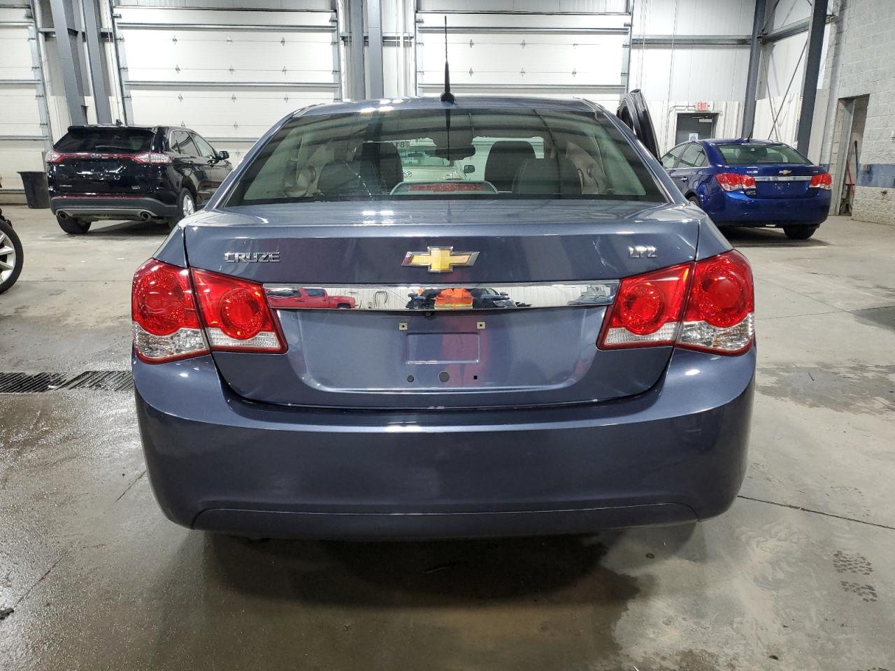 2013 Chevrolet Cruze - Image 6