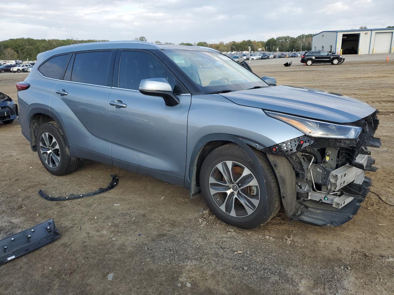 2021 Toyota Highlander - Image 4