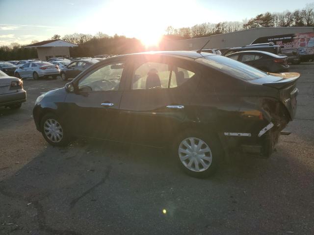 Sedans NISSAN VERSA 2013 Czarny