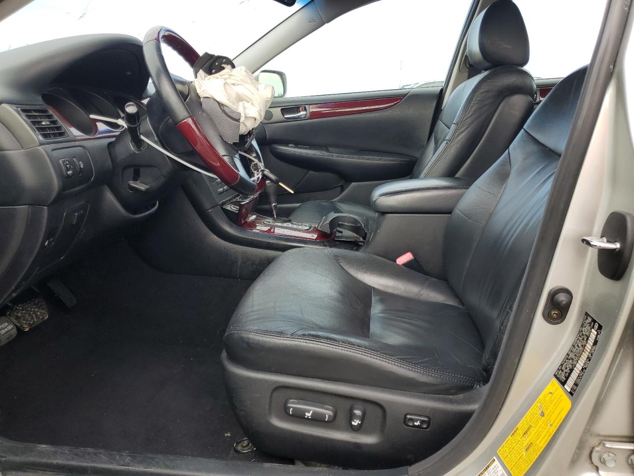 2004 Lexus ES - Image 7
