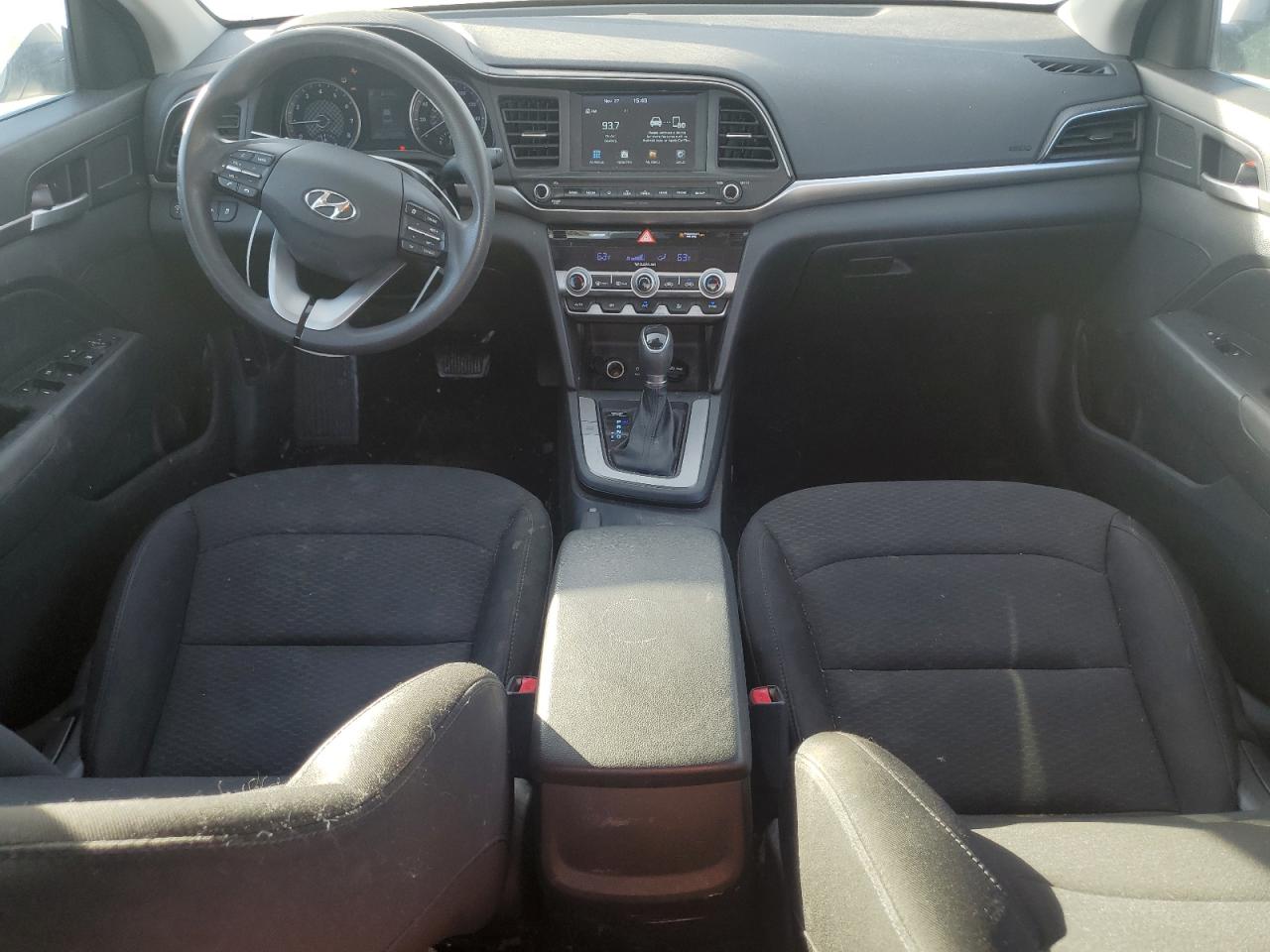 2020 Hyundai Elantra - Image 8