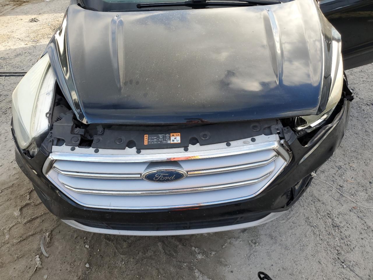 2017 Ford Escape Se VIN: 1FMCU0G92HUA28579 Lot: 79393384