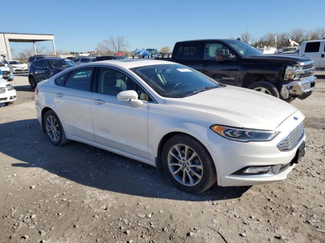  FORD FUSION 2017 Biały