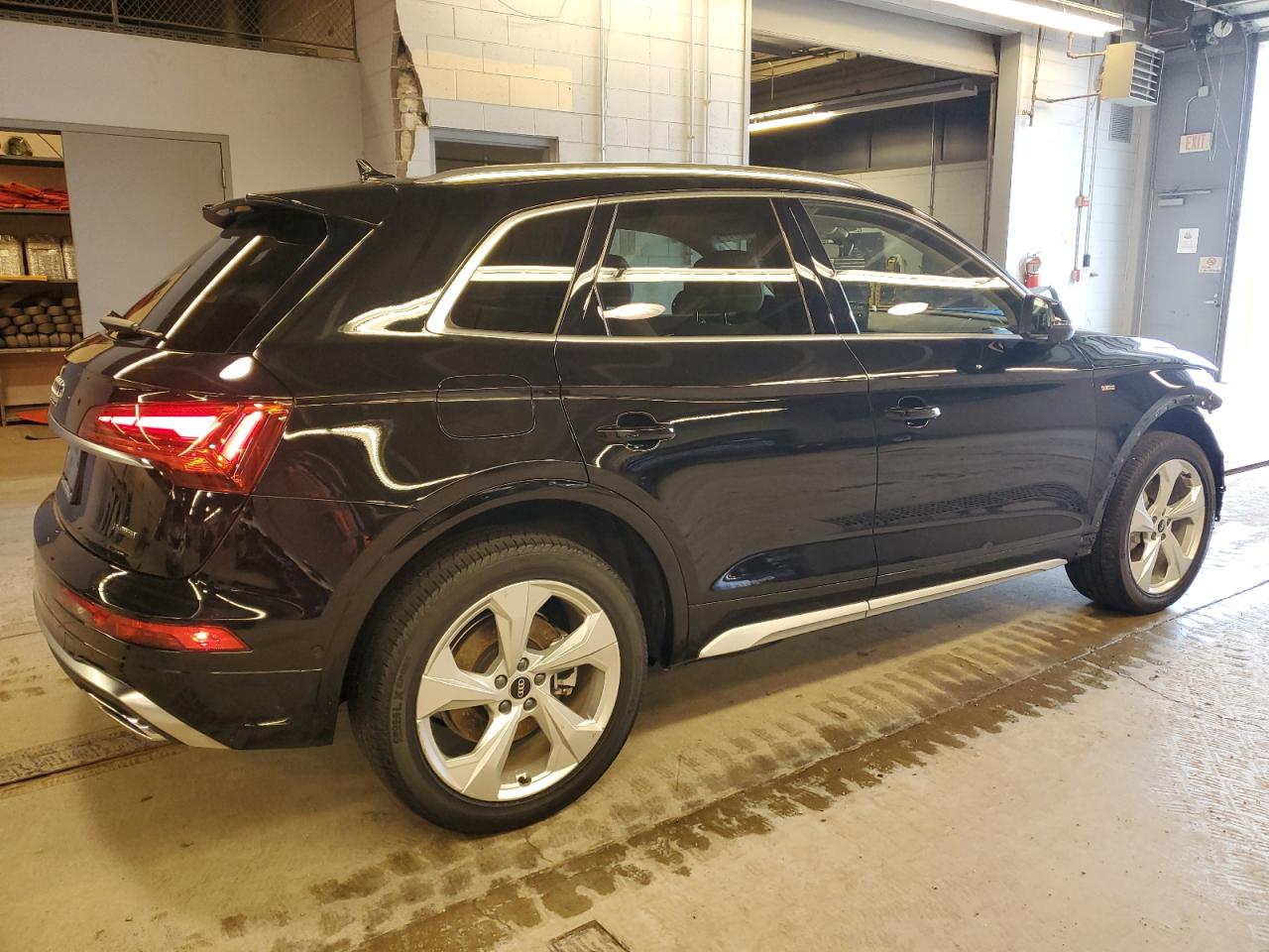 2023 Audi Q5 - Image 3