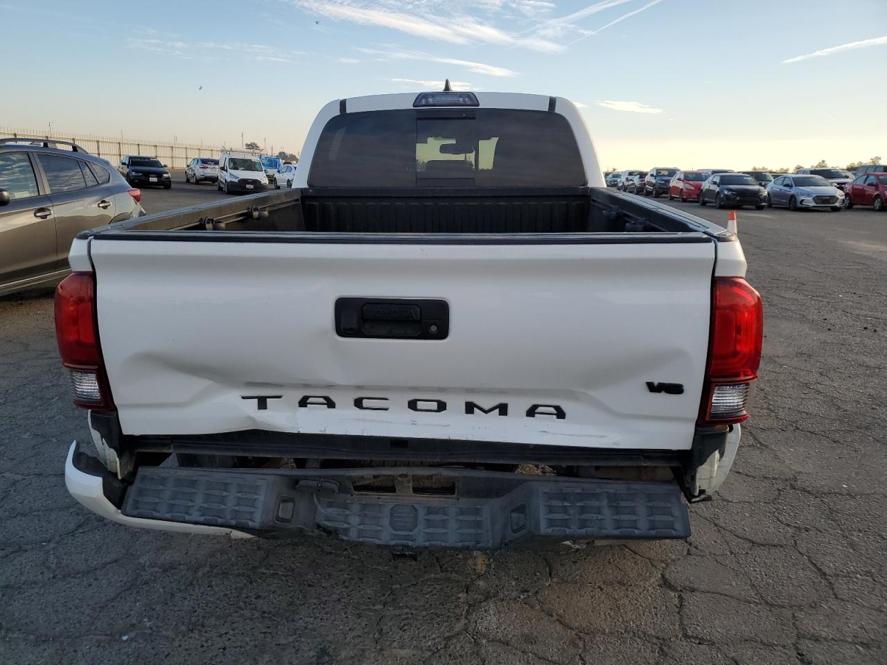 VIN 3TMDZ5BN8JM036420 2018 TOYOTA TACOMA no.6