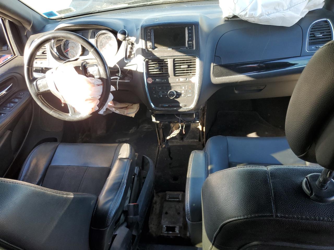 2019 Dodge Caravan - Image 8