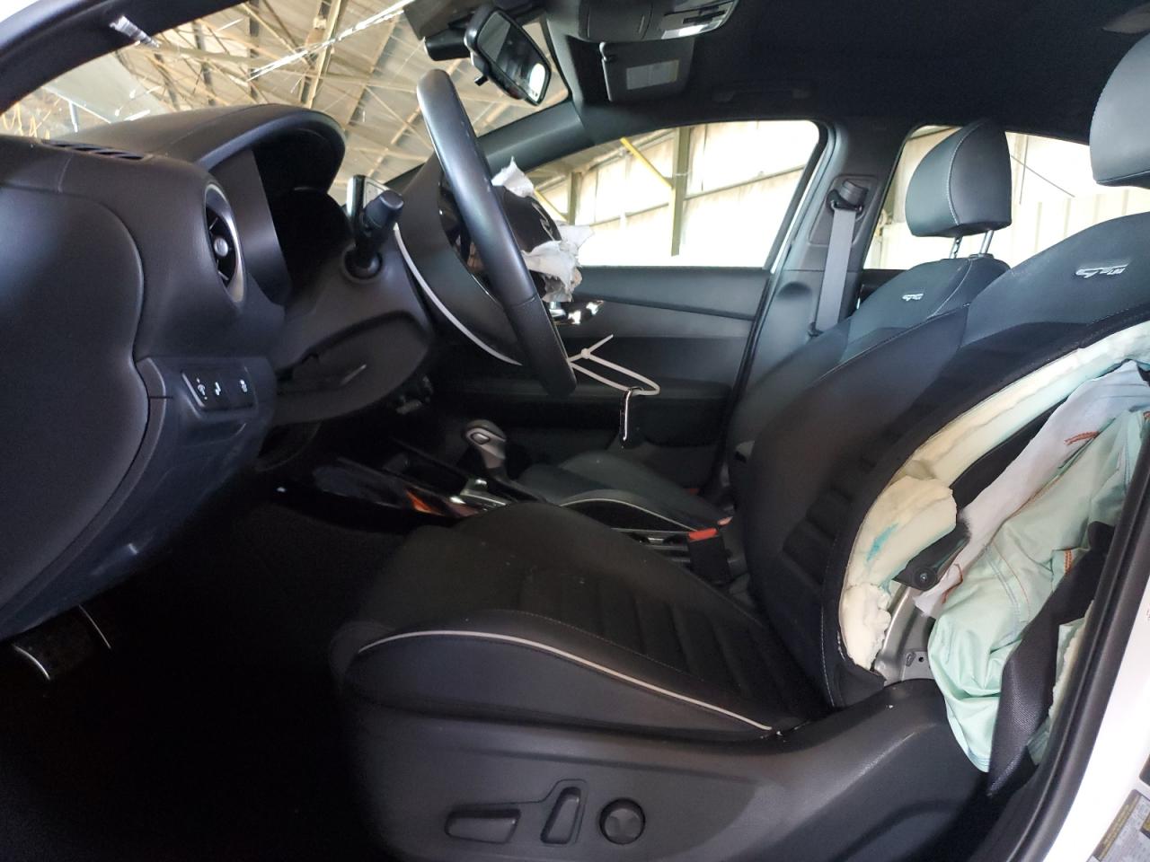 2024 Kia Forte - Image 7