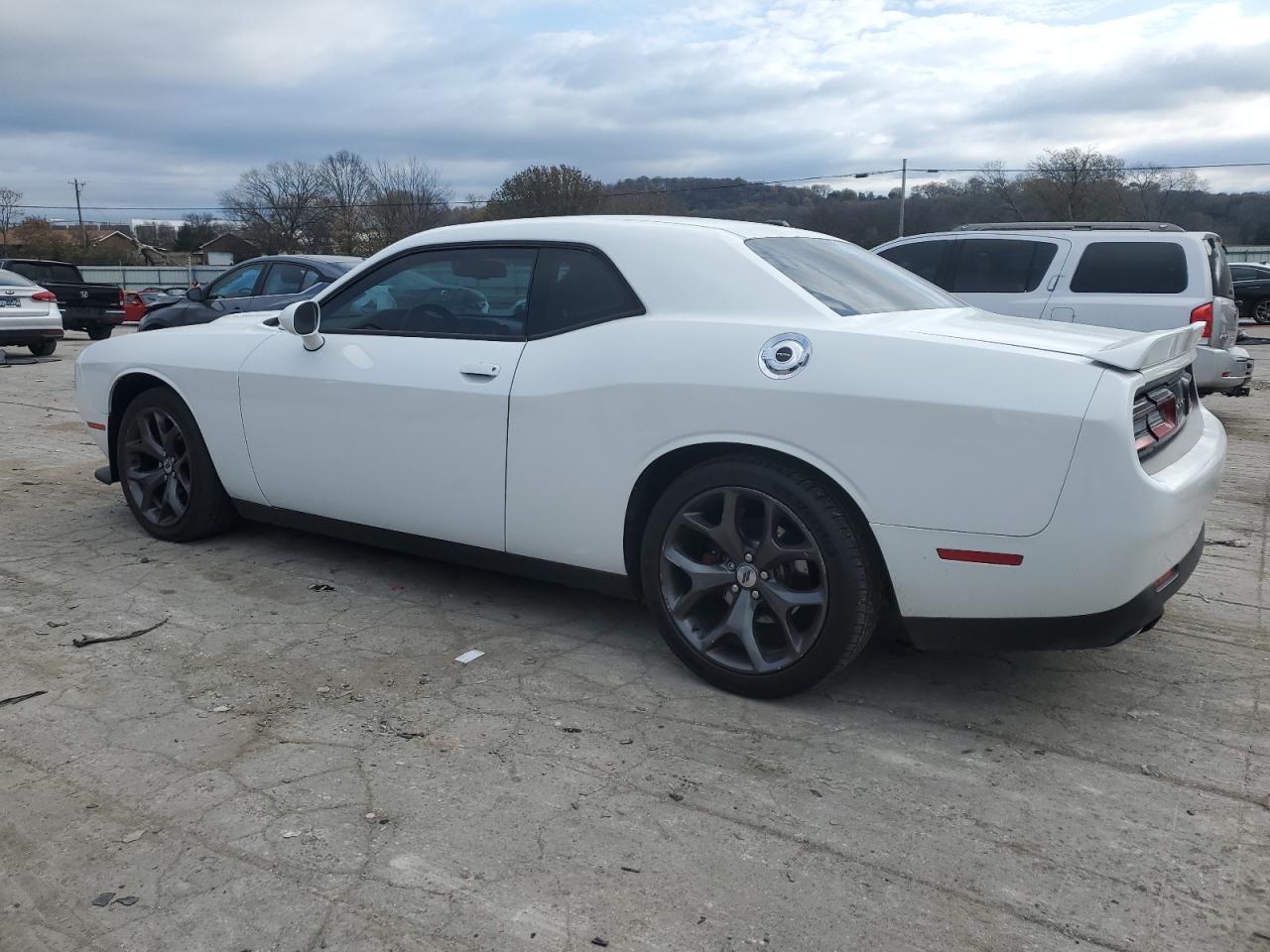 VIN 2C3CDZBT4KH557011 2019 DODGE CHALLENGER no.2