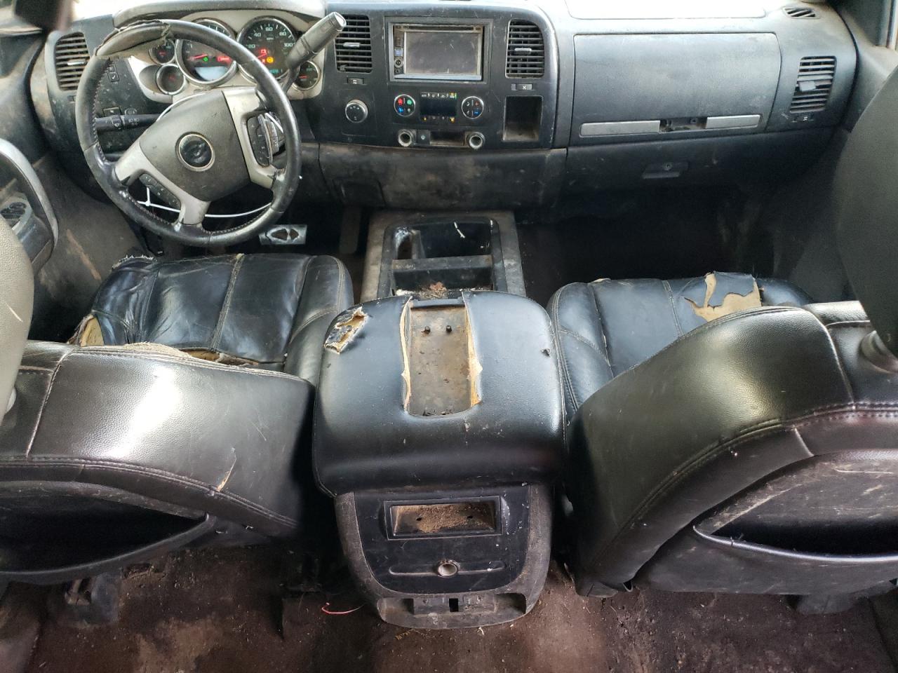 2007 Chevrolet Silverado - Image 8