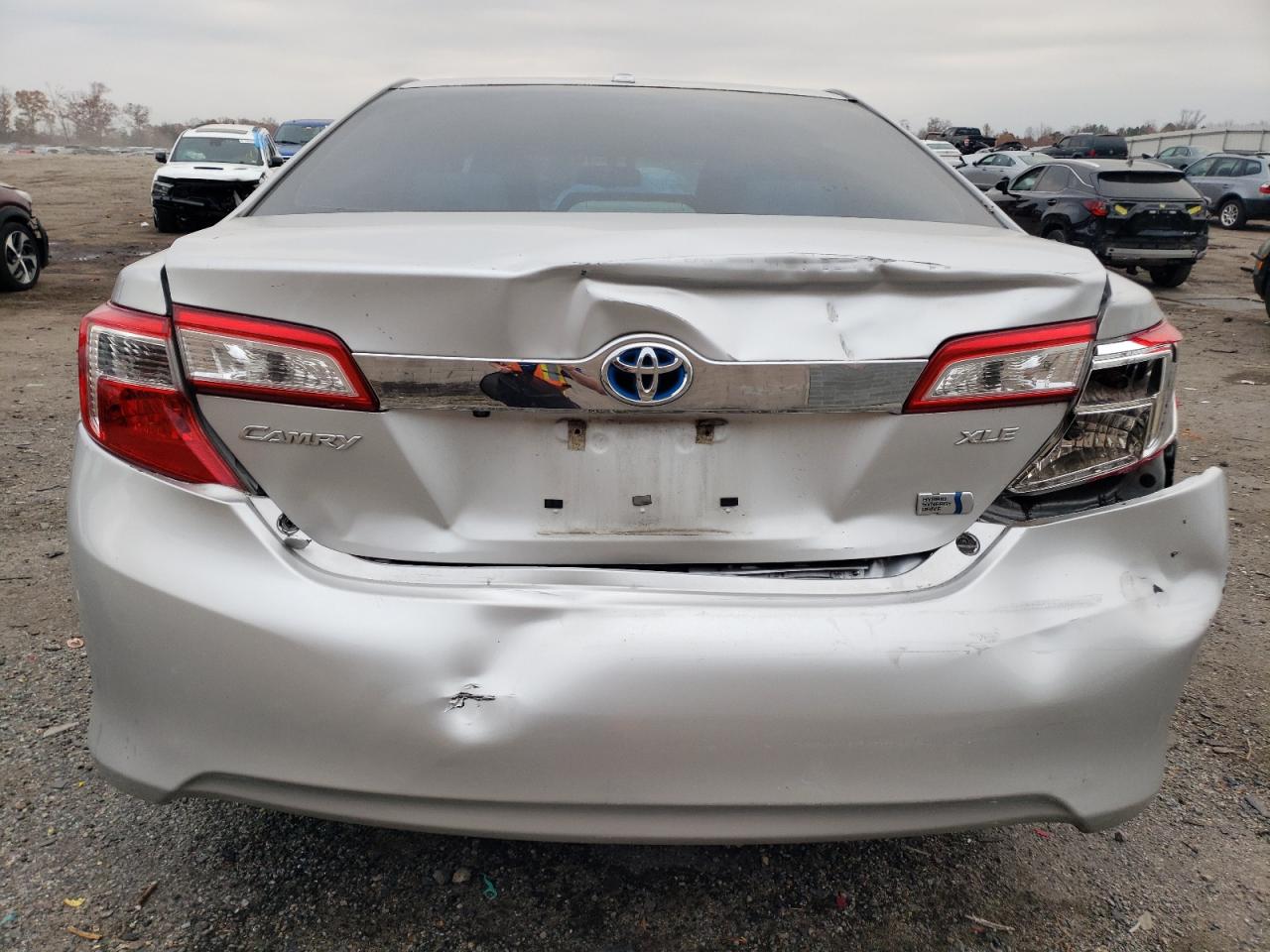 2014 Toyota Camry - Image 6