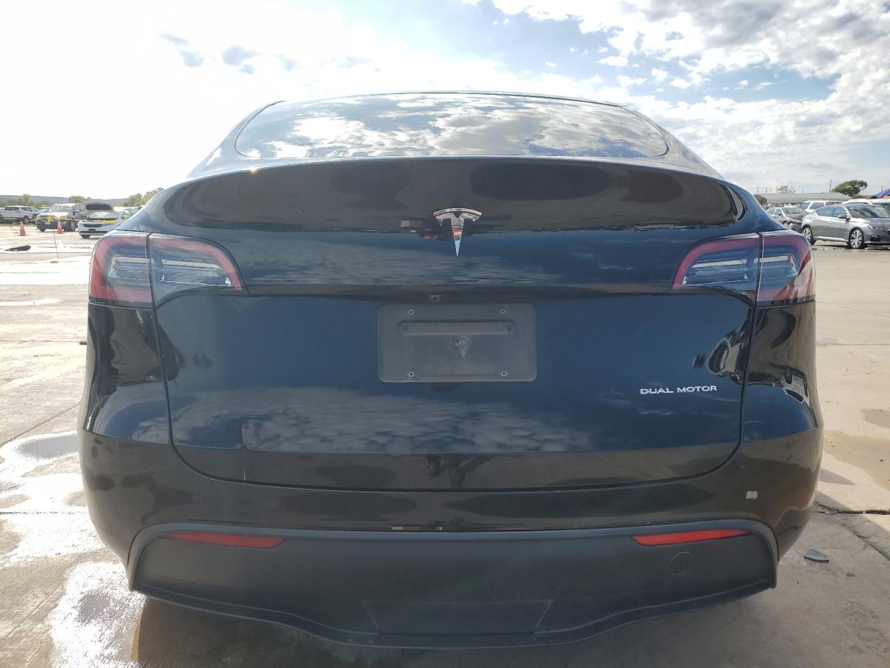 VIN 7SAYGDEE4PA065374 2023 TESLA MODEL Y no.6