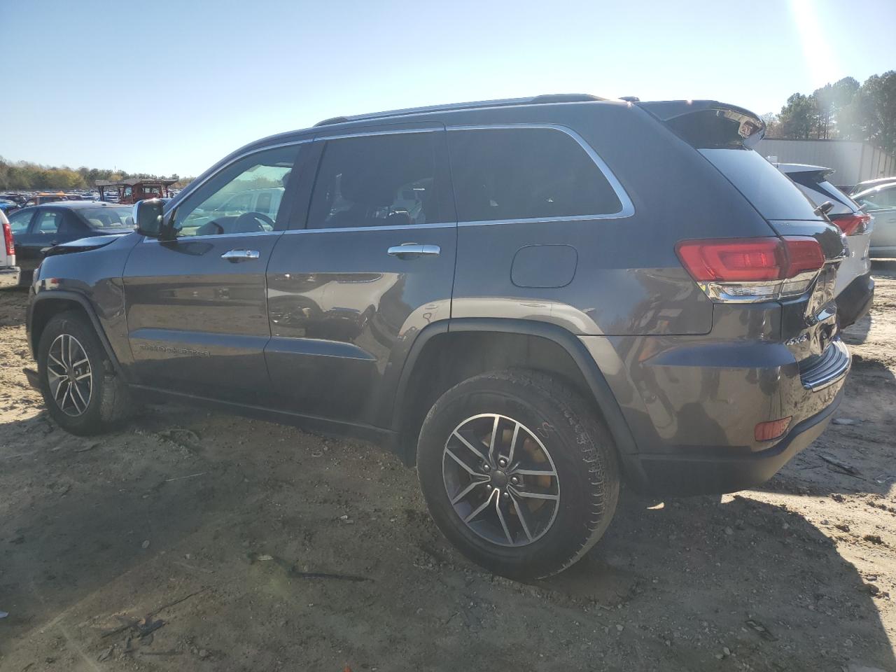 2019 Jeep Grand Cherokee - Image 2