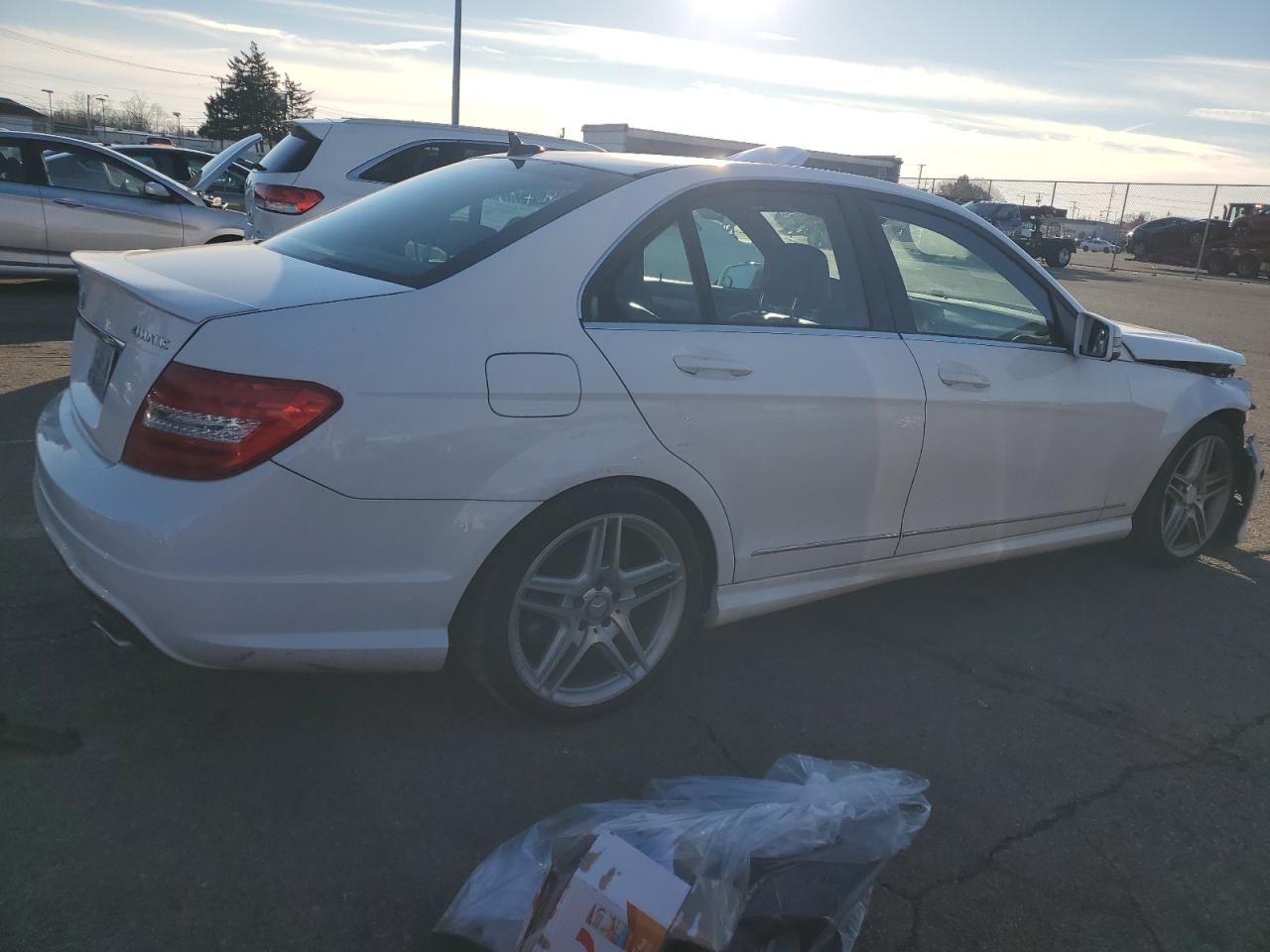 VIN WDDGF8AB5EA918748 2014 MERCEDES-BENZ C-CLASS no.3