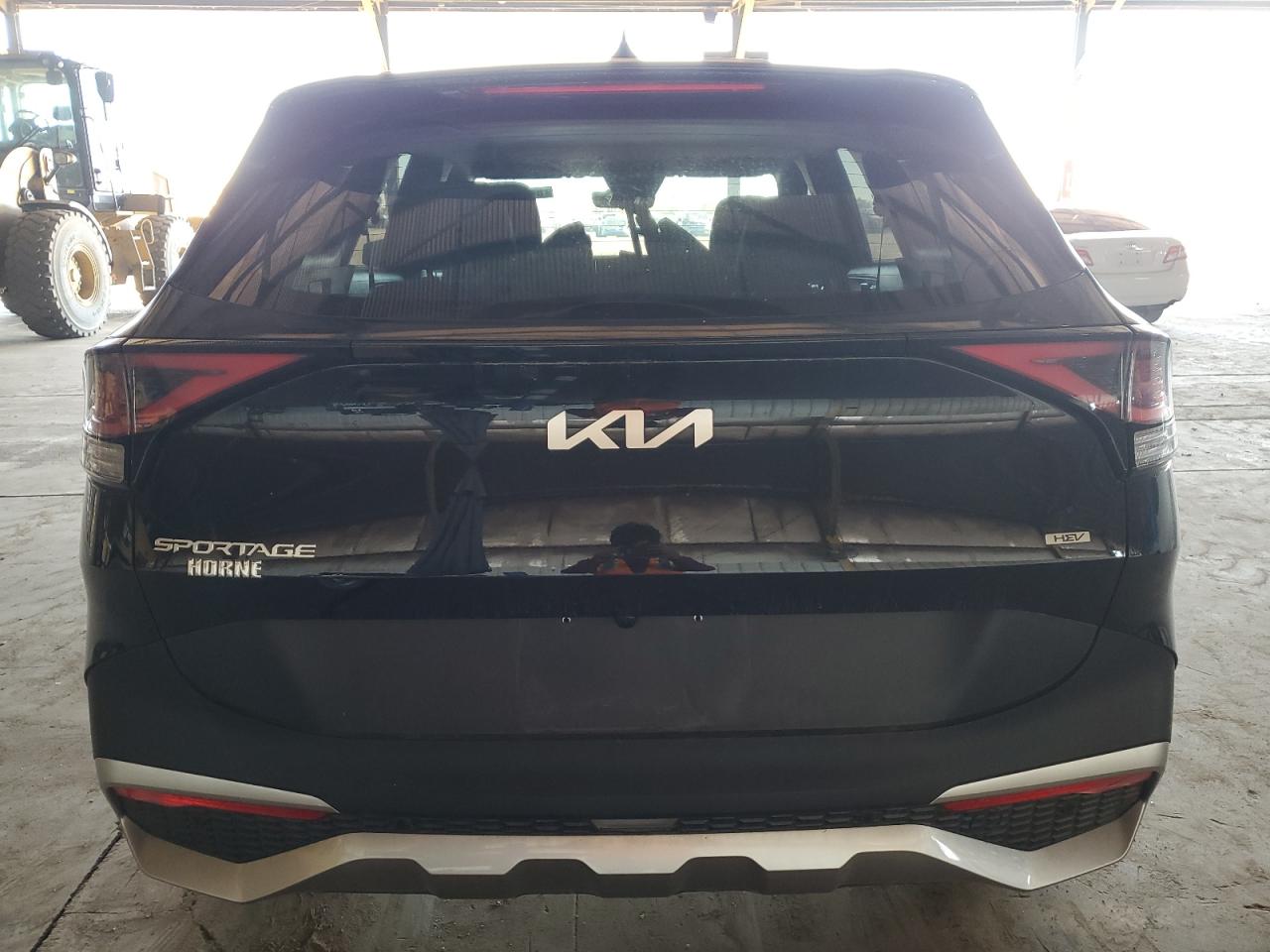 2023 Kia Sportage - Image 6