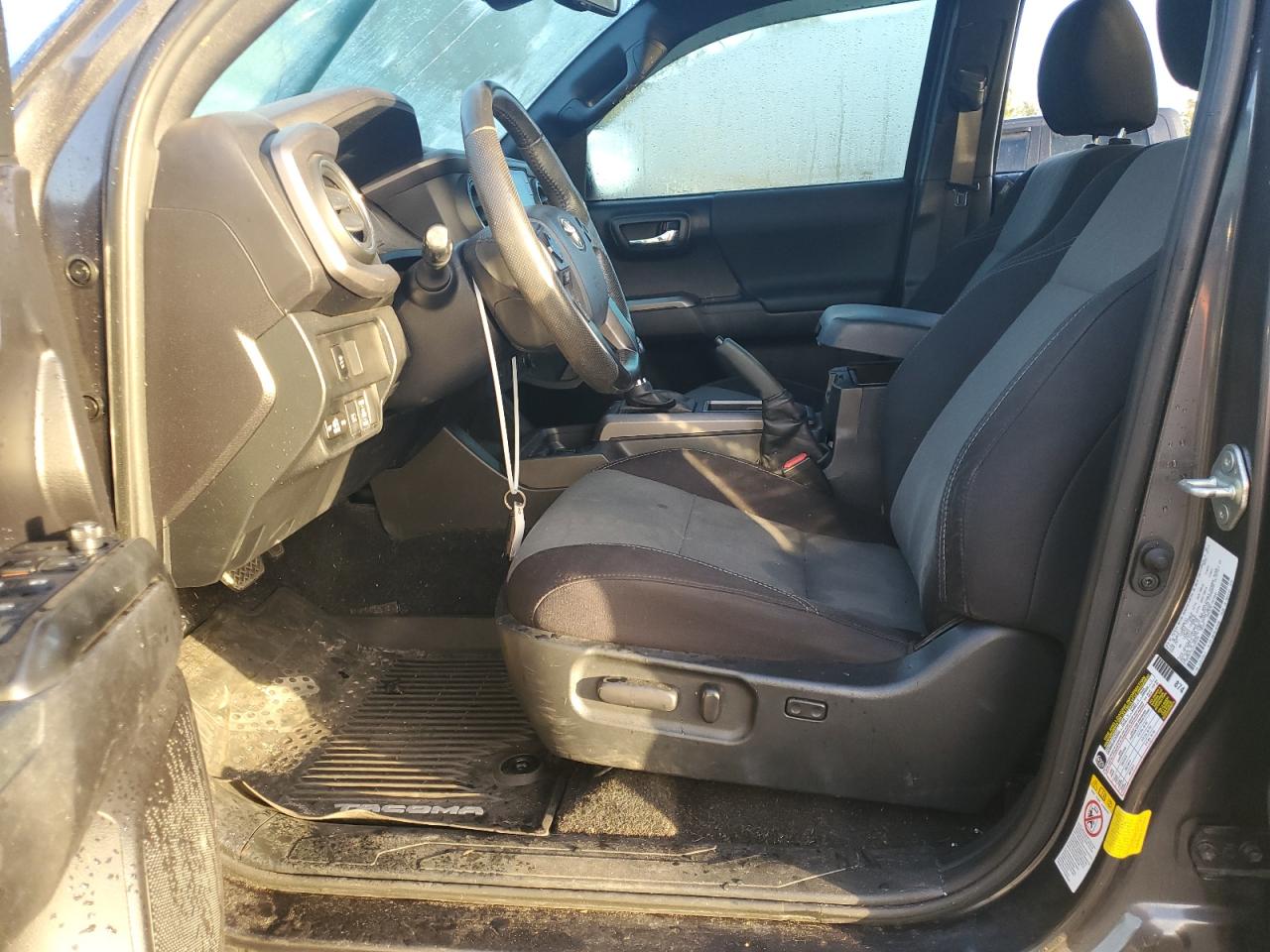 2020 Toyota Tacoma - Image 7