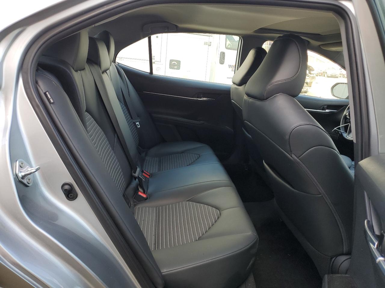 2021 Toyota Camry - Image 10