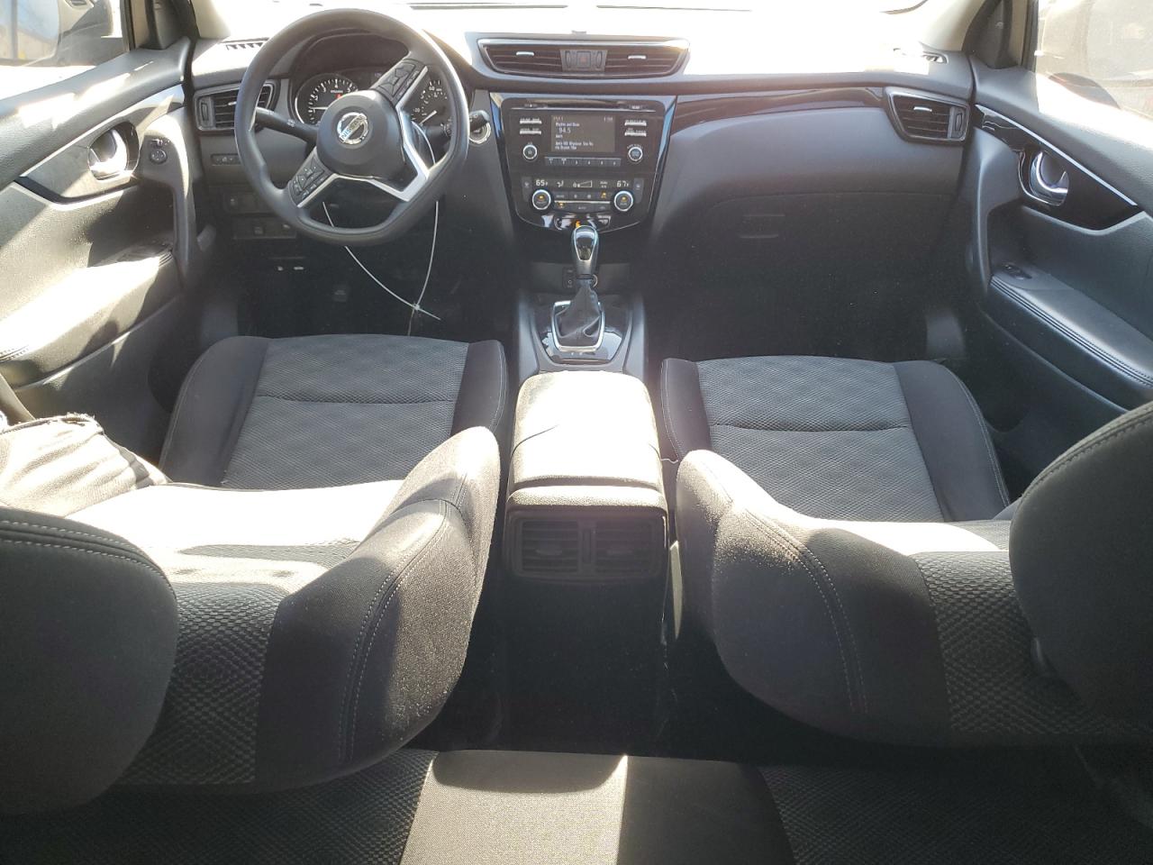 2018 Nissan Rogue - Image 8