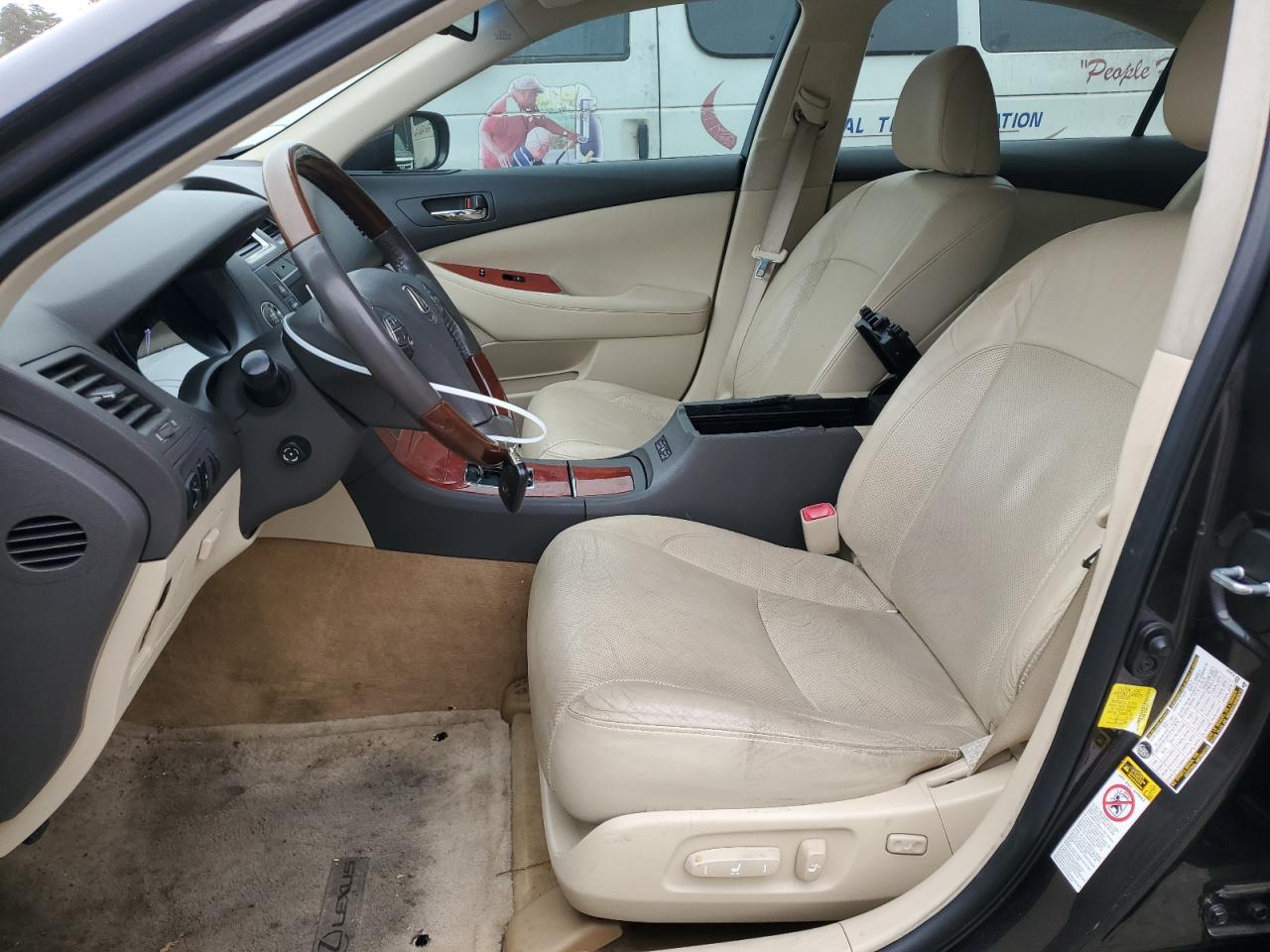 2011 Lexus ES - Image 7