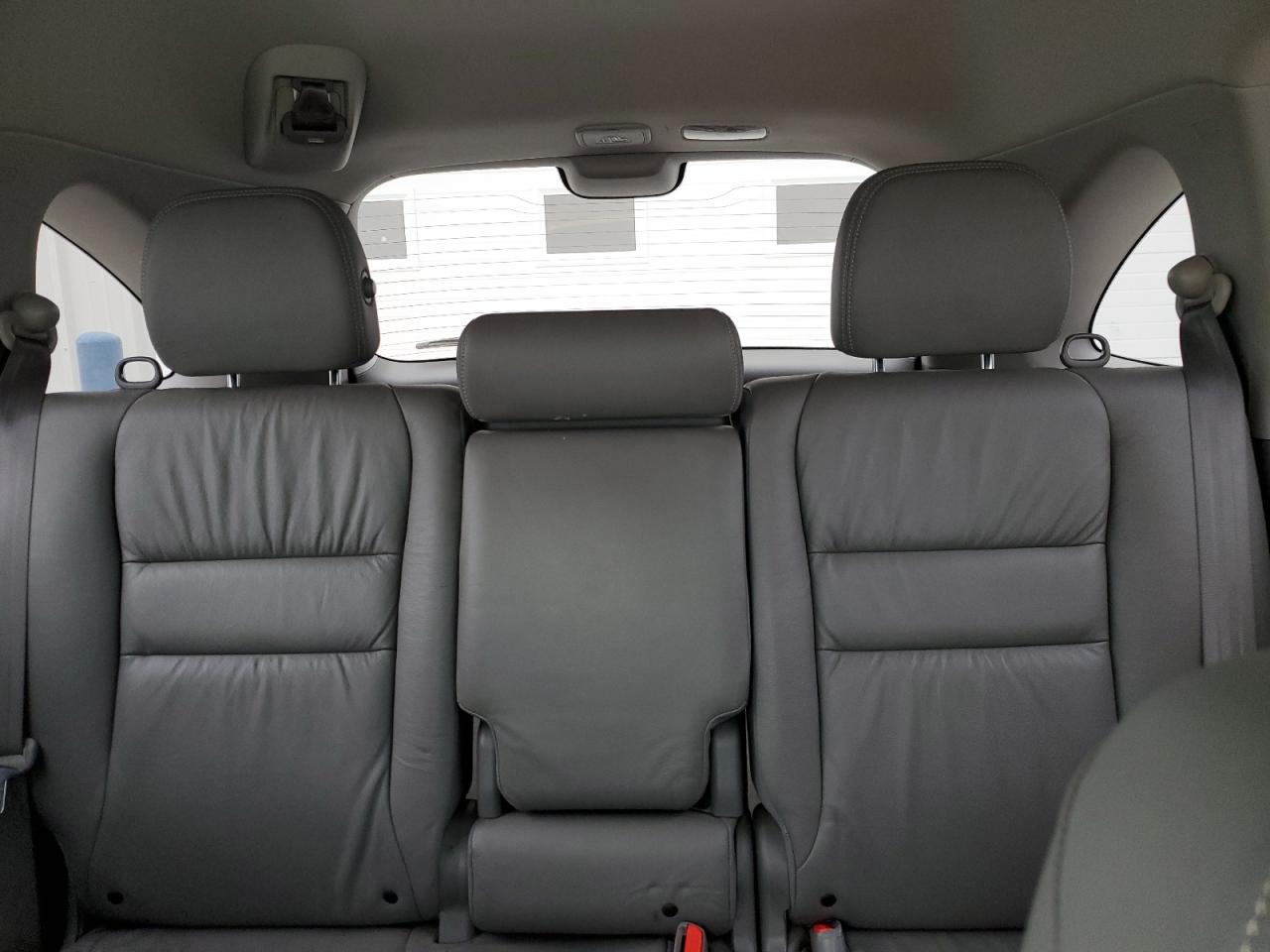 2010 Honda CR-V - Image 10
