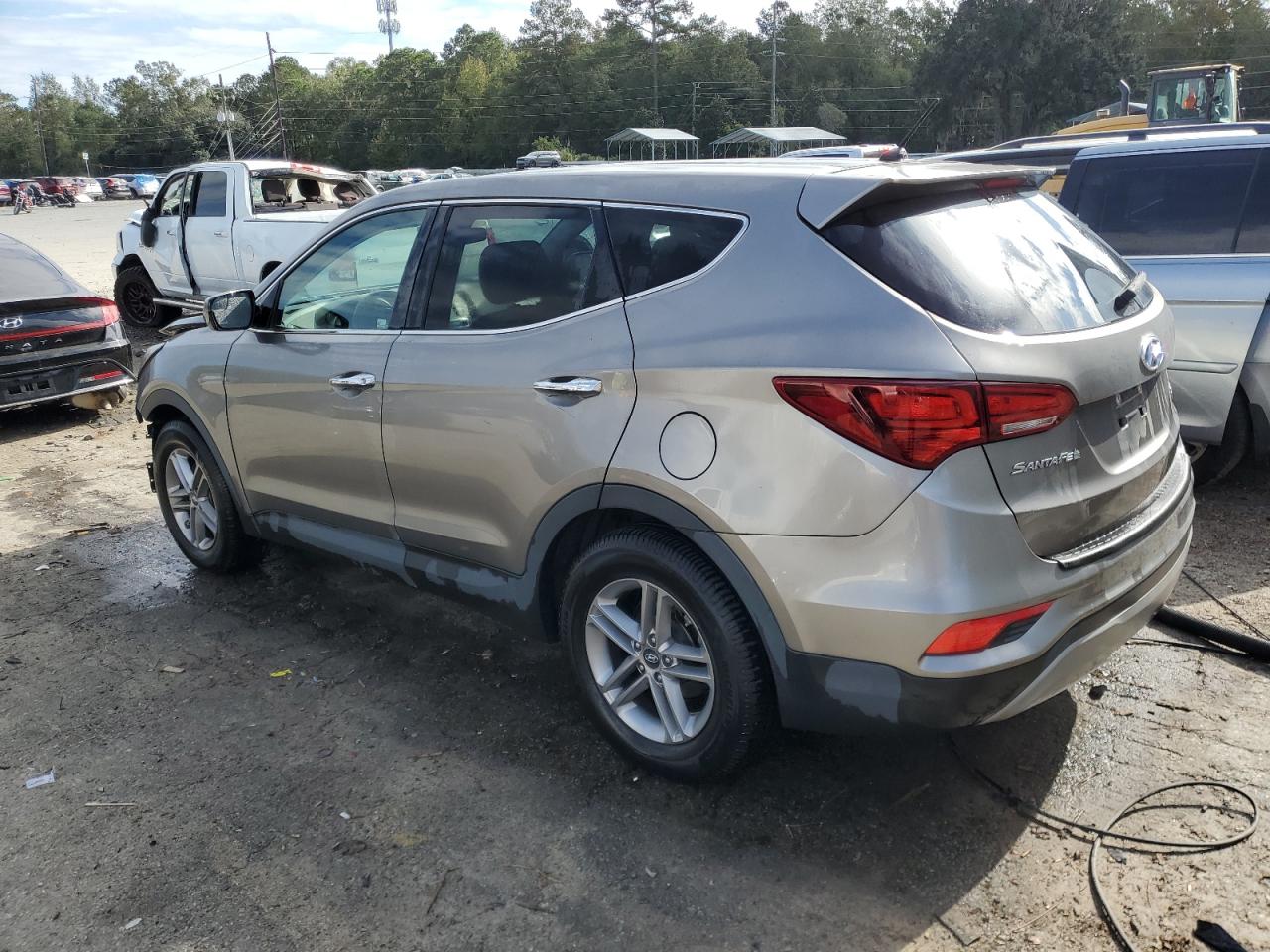 2018 Hyundai Santa Fe - Image 2