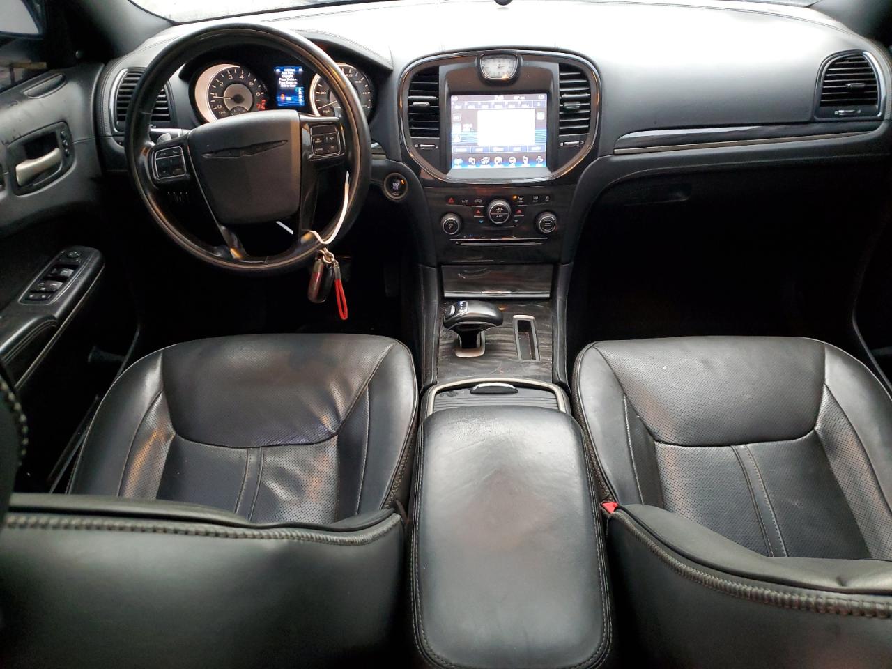2013 Chrysler 300 - Image 8