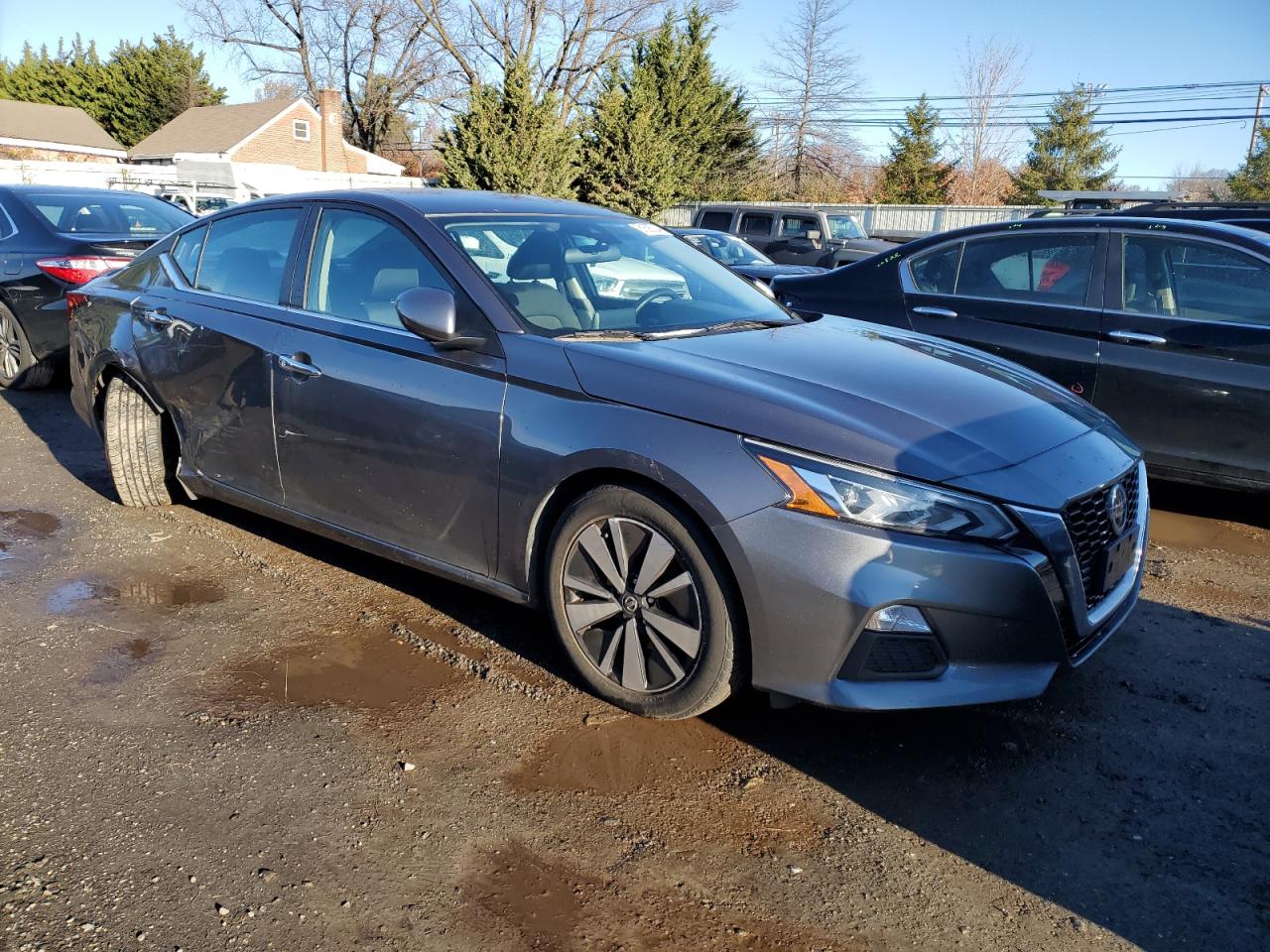 2021 Nissan Altima - Image 4