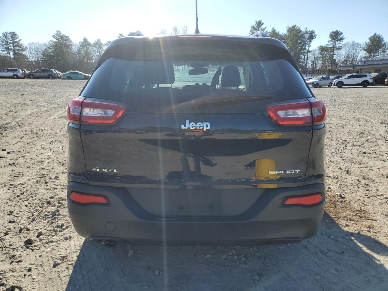 2015 Jeep Cherokee Sport VIN: 1C4PJMAB7FW687146 Lot: 81142054