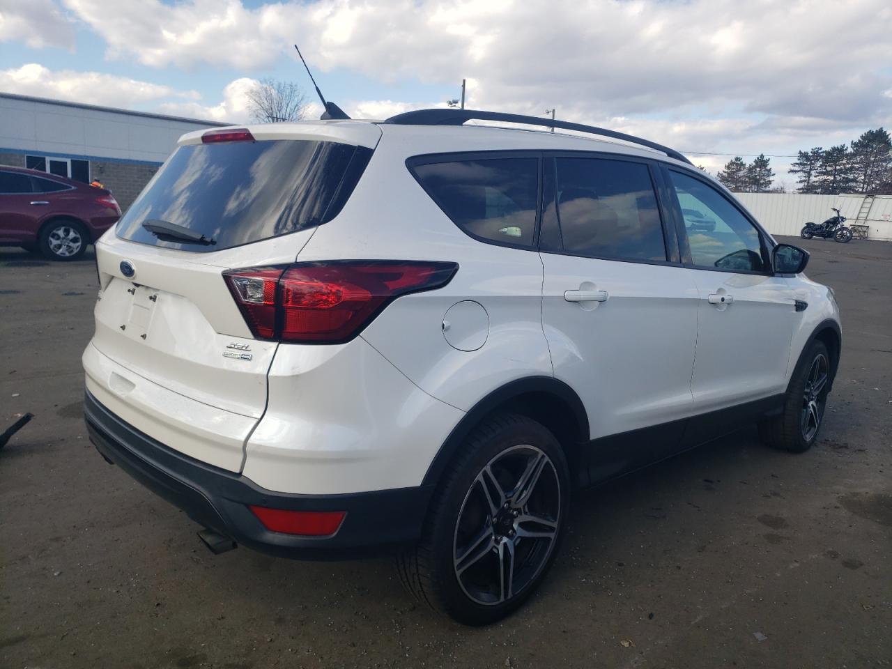 2019 Ford Escape - Image 3