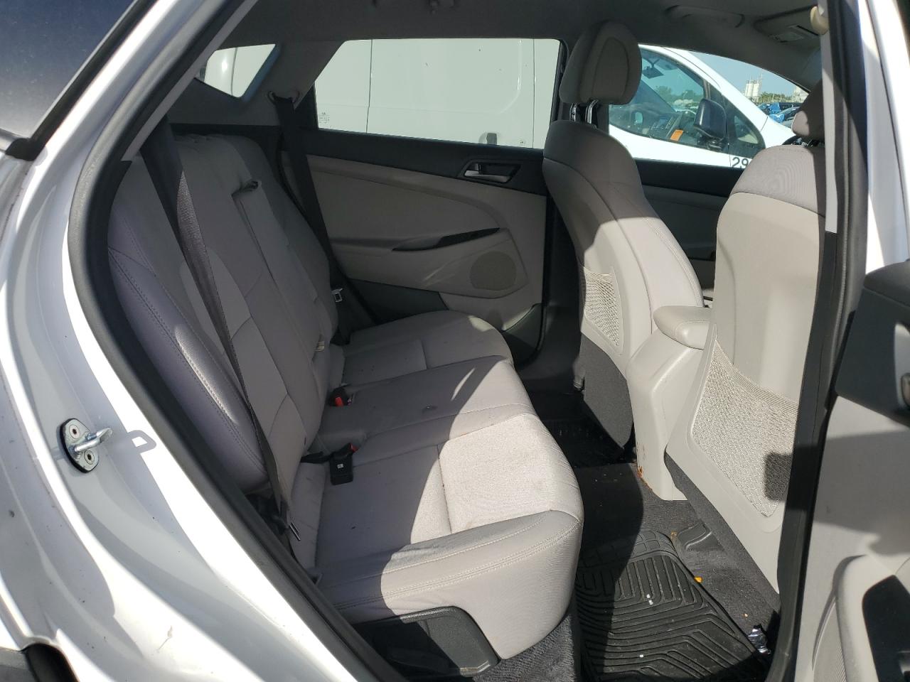 2018 Hyundai Tucson Sel VIN: KM8J33A48JU653387 Lot: 77879914